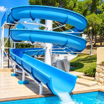 Un buon prezzo. Scivolo d'acqua a spirale Fibra di vetro Curve Flume Custom Color Ride Per Piscine E Parchi Acquatici in linea