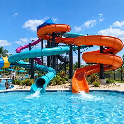 qualità Scivolo d'acqua a spirale personalizzato in fibra di vetro per hotel e piscine residenziali Fabbrica